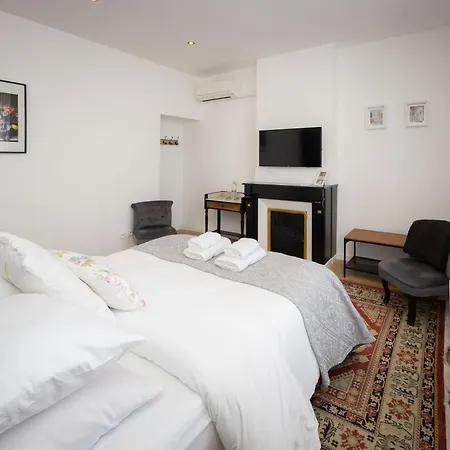 Salutbb D'hote 4* Carcassonne