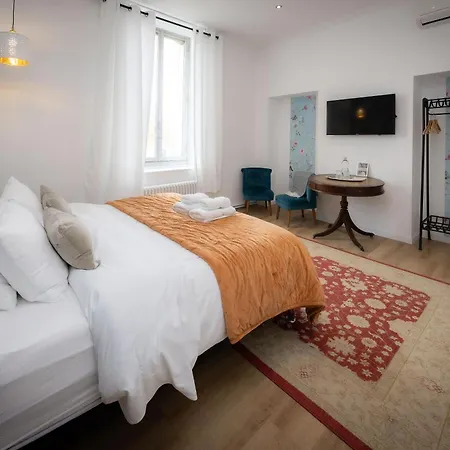 Salutbb D'hote 4* Carcassonne