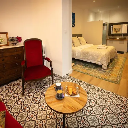 Nocleg ze śniadaniem Salutbb D'hote 4*