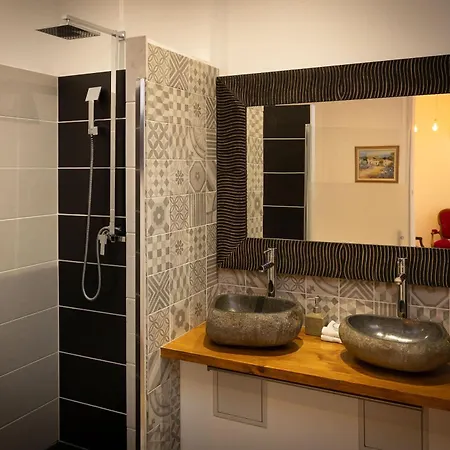 Salutbb D'hote Nocleg ze śniadaniem