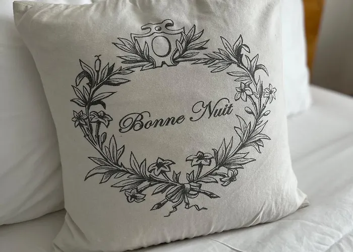 Alojamento de Acomodação e Pequeno-almoço Salutbb D'hote Carcassonne